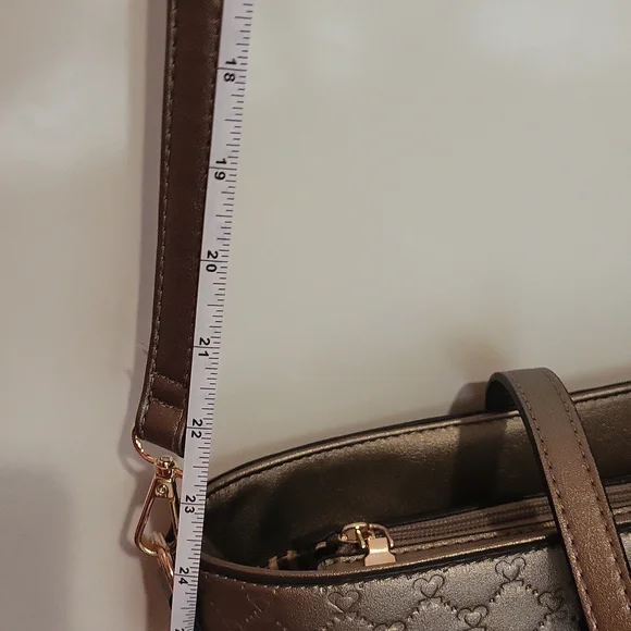 NWT Diophy medium gold tote purse - Picture 11 of 11